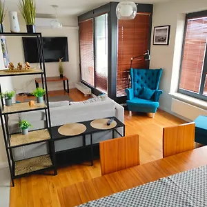 Apartament Wola Park Apartament - Klimatyzacja, Metro Ulrychow, Garaz-gratis, Warszawa